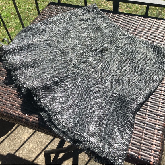 DKNYC Black Gray Silver Skirt , Flared Bottom  With Fringe Edge. Woman’s Size 10 - Picture 8 of 14